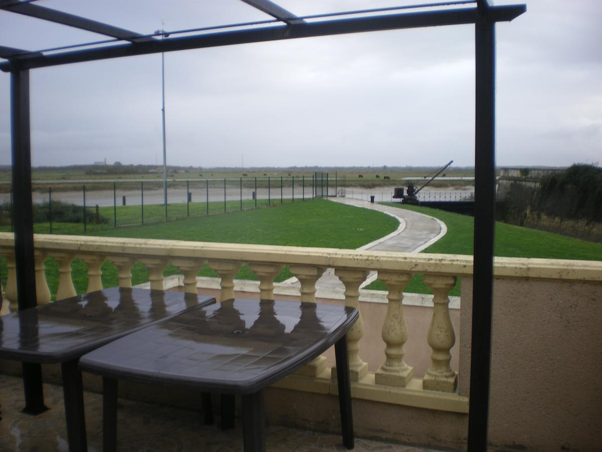 Le Cargo Hotel *